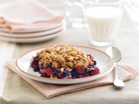 Apple berry crisp